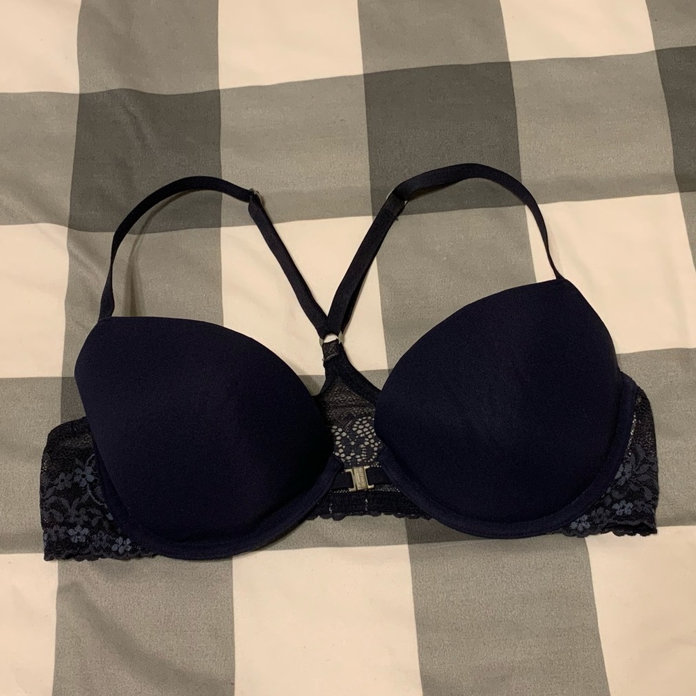Gilly Hicks Bra